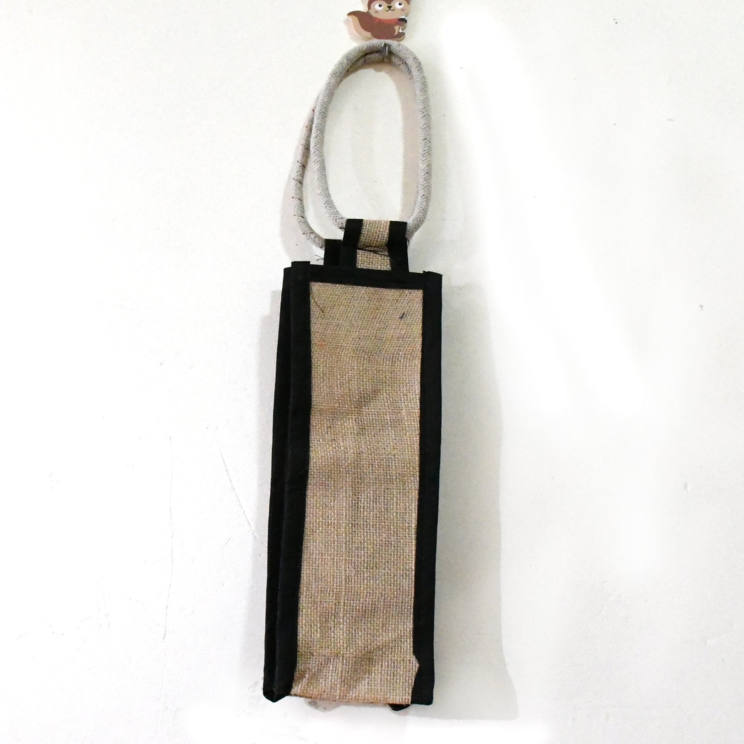 13026 Jute Water Bottle Bag, Wine Bottle Gift Bag / Bottle Carry Bag / Water Bottle Cover Reusable and Eco-friendly And Handle for men & women for Office, Gift Bag (1 Pc) 13026 Jute Water Bottle Bag, Wine Bottle Gift Bag / Bottle Carry Bag / Water Bottle Cover Reusable and Eco-friendly And Handle for men & women for Office, Gift Bag (1 Pc)